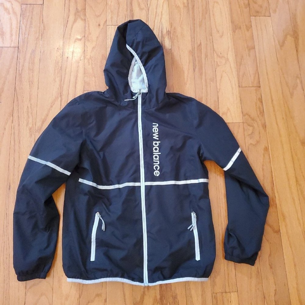 New Balance Fearlessly Independent Womens Full Zip Jacket-Black- Size Medium